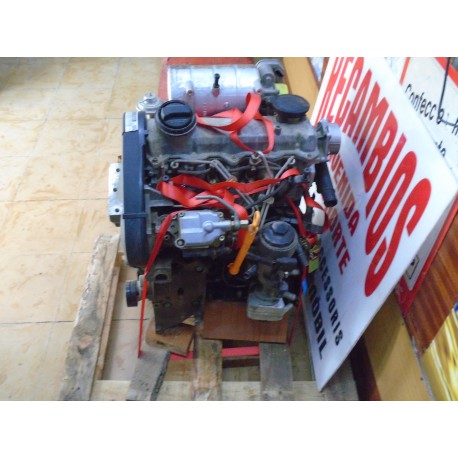 MOTOR SDI 1900 CON BOMBA INYECTORA Y EMBRAGUE SEMINUEVO SOLAMENTE FUNCIONANDO EN BANCO DE PRUEBAS MOTOR TIPO ASY010392