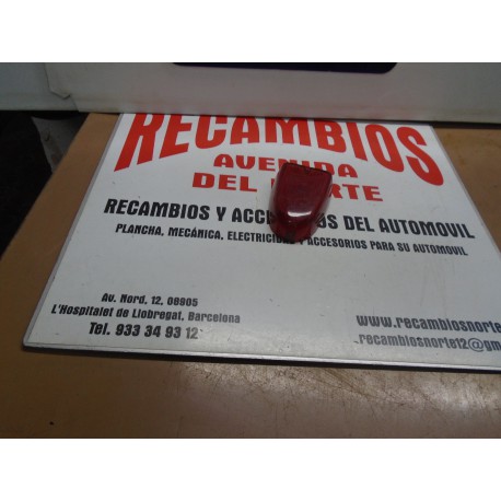 tulipa piloto trasero roja seat 1400