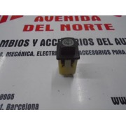 INTERRUPTOR LAVA LUNETA TRASERA T-150 DEL 77