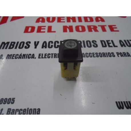 INTERRUPTOR LAVA LUNETA TRASERA T-150 DEL 77