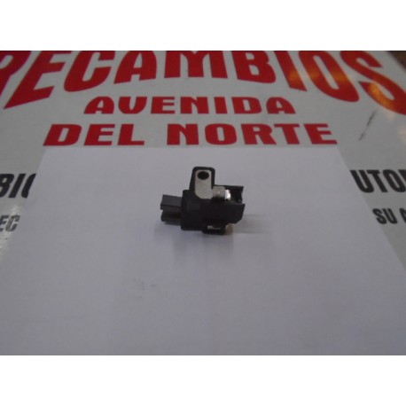 PORTAESCOBILLAS ALTERNADOR FEMSA EQUIVALENTE A REF FEMSA 19310-20 SEAT 127 124 131