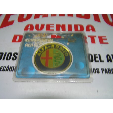 DISTINTIVO ANAGRAMA ADHESIVO ALFA - ROMEO