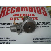 BOMBA DE AGUA SEAT 124  1º SERIE, LARRAZ 1086