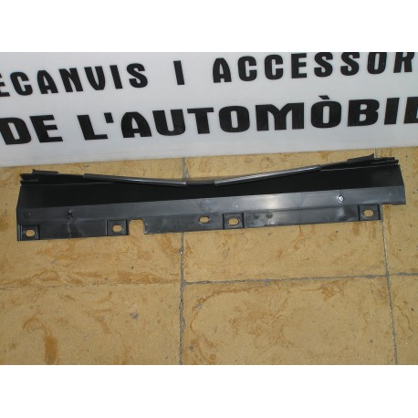 DEFLECTOR DE AIRE FORD FOCUS REF. FORD-1151227