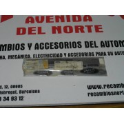 MOLDURA FORD REF FORD 1654295