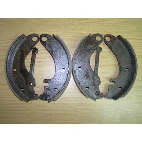 JUEGO DE MORDAZAS DELANTERAS DE FRENO CITROEN 2CV, DIANE 6, MEHARI, AK 3CV Y AMI