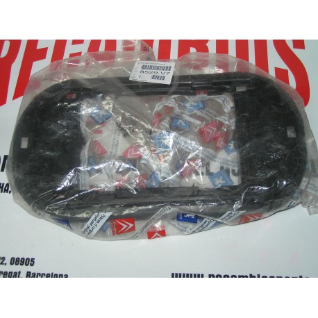 SOPORTE EXTRACTOR DE AIRE PUERTA TRASERA CITROEN XSARA PICASSO REF 8529.V7