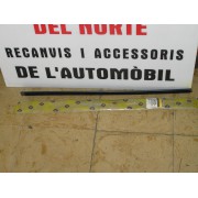 MOLDURA VIERTEAGUAS PUERTA DELANTERA IZQUIERDA RENAULT 9 4 PUERTAS