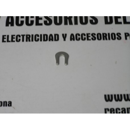 GRAPA CERRADURA SIMCA 1000 Y 1200