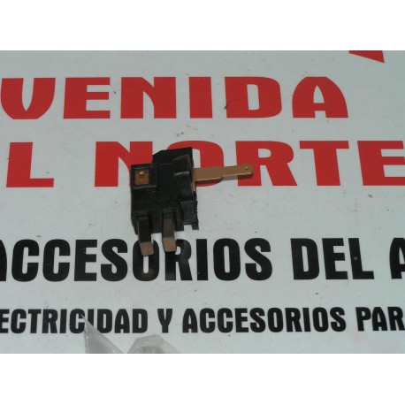 PORTAESCOBILLAS COMPLETO ALTERNADOR SIMCA 1000 Y 1200  REF  MONREVIL PA 19