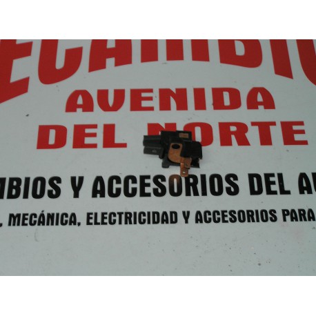PORTAESCOBILLAS COMPLETO FEMSA 19310-21 SEAT 131 Y 132 REF MONREVIL PA 21