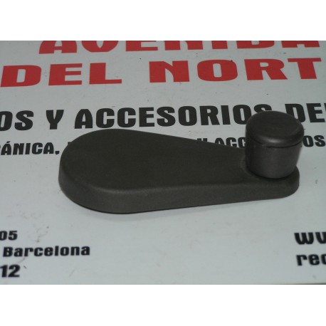 MANETA ELEVALUNAS MARRON OSCURO SEAT 131 SUPERMIRAFIORI