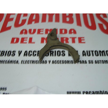 HORQUILLA CAMBIO DE 1º 2º SEAT 127 1º. SERIE REF AD4201849