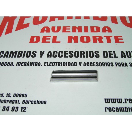 MOLDURA TALONERA ALETA RENAULT 8