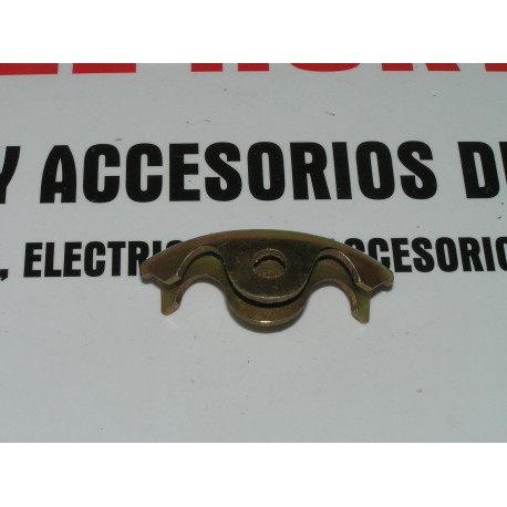 GUIA SOPORTE CABLE FRENO DE MANO SEAT 127 REF ORG HB 16734400