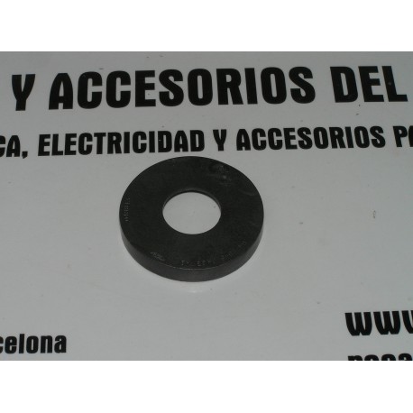 CASQUILLO NAYLON BRAZO DE SUSPENSIÓN FORD ESCORT FIESTA  76-89 REF ORG 6154170