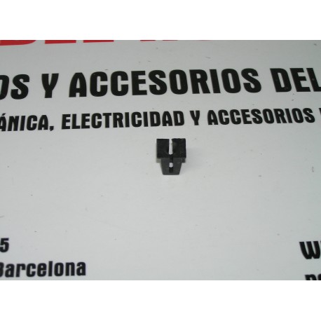 GRAPA   SOPORTE REJILLA RADIADOR FORD FIESTA ESCORT Y MONDEO REF 6078784