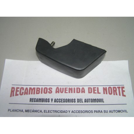 MASCOTA DELANTERA IZQUIERDA RENAULT 7 GOMA