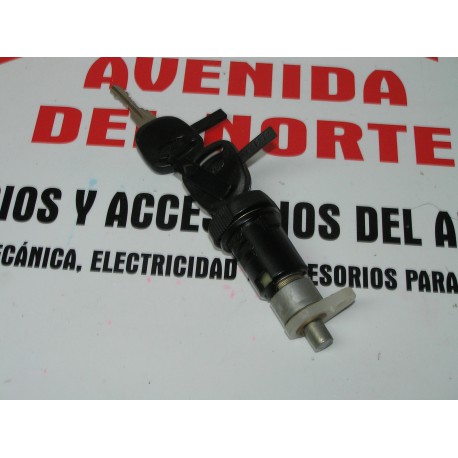 BOMBIN CON LLAVES  PUERTA FORD