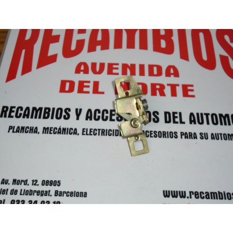 CERRADURA CAPO DELANTERO INFERIOR IZQUIERDO PEUGEOT 504