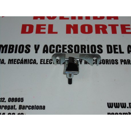 INTERRUPTOR  OPCIONAL PARA ACOPLAR MARCHA ATRAS  SEAT 850 ANTIGUO