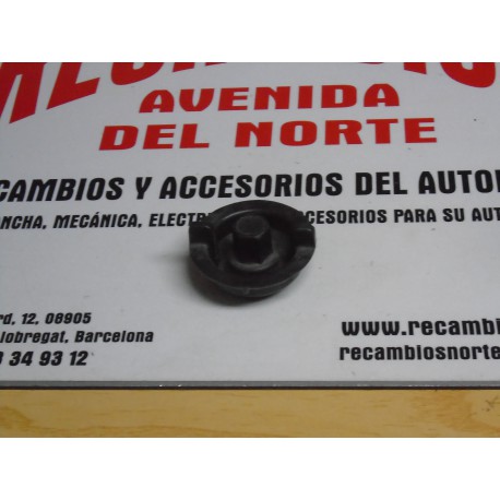 TUERCA FIJACION RUEDA RECAMBIO SEAT 127