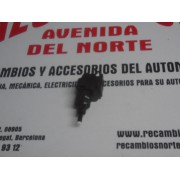 INTERRUPTOR LUZ DE FRENO VW GOLF JETTA POLO TOURAN IBIZA REF 690945511