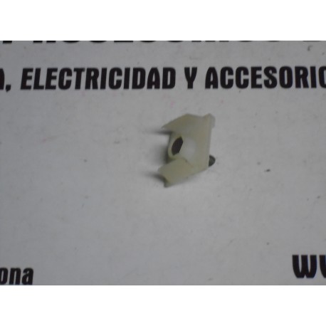 GRAPA REJILLA RENAULT 4