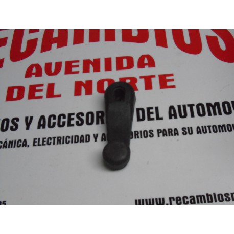 MANETA ELEVALUNAS NEGRO SEAT 127