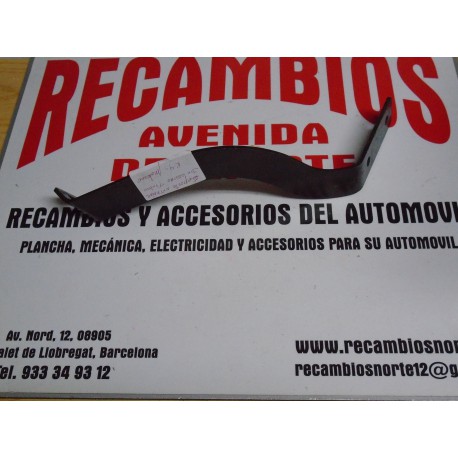 SOPORTE PARAGOLPES EXTERIOR DERECHO RENAULT 4 MODERNO