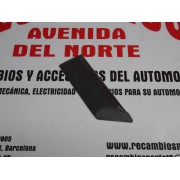 MOLDURA ALETA DELANTERA DERECHA RENAULT 18