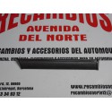 MOLDURA ALETA TRASERA DERECHA CON TORNILLO RENAULT 12 TS GTL