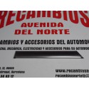 MOLDURA ALETA TRASERA DERECHA CON GRAPAS RENAULT 12 TS Y GTL