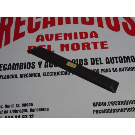 MOLDURA ALETA DELANTERA DERECHA  RENAULT 7