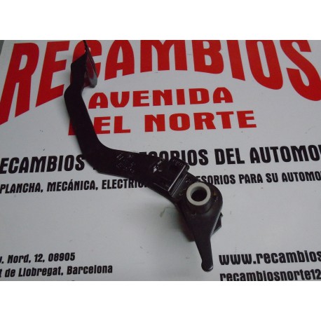 PEDAL DE EMBRAGUE VOLKSWAGEN CORRADO PASSAT REF ORG, 3A1721315B