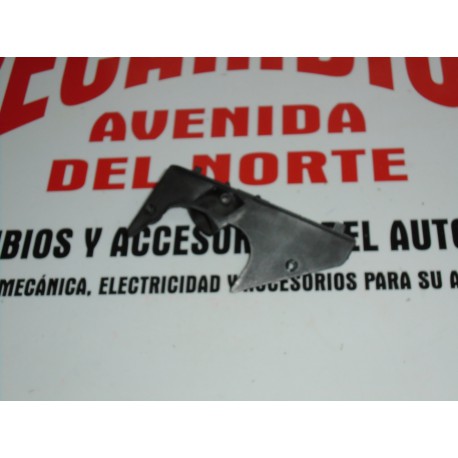 CUBIERTA DE PLASTICO DERECHA RENAULT SUPERCINCO REF ORG, 7700756615