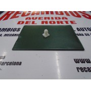 GRAPA MOLDURA SEAT 127 CL Y FURA